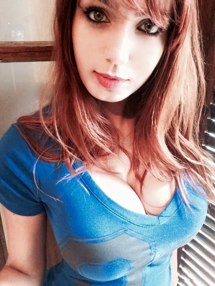 Selfie Paleskin Redhead Hottie PrettyBabe Cleavage Bigbeautifultitties Magruderselfies1